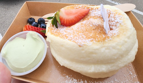 スフレパンケーキイチゴ味